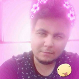 Crowdin profile picture for @Drummer